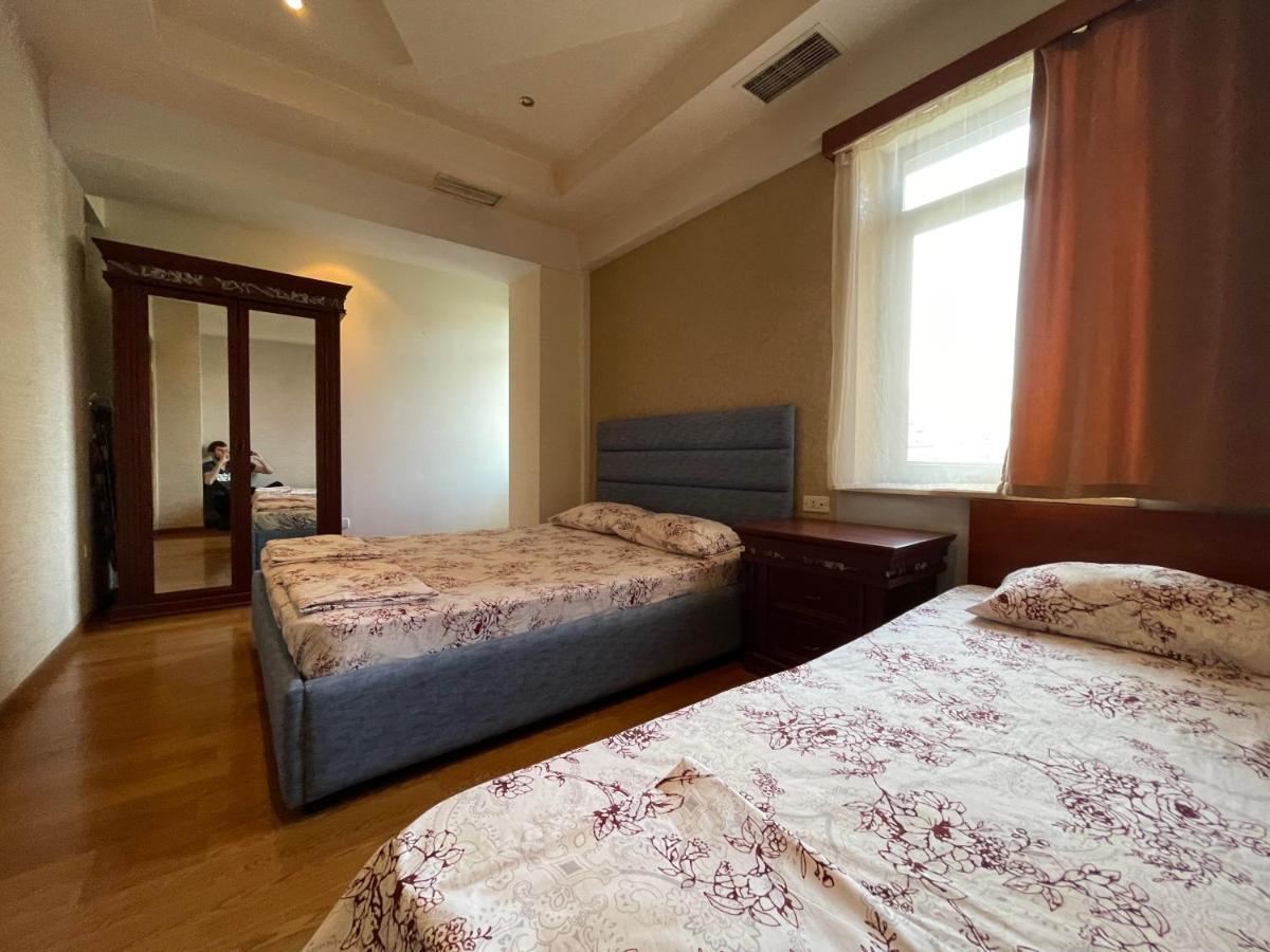 Apartments Emili 耶烈万 外观 照片