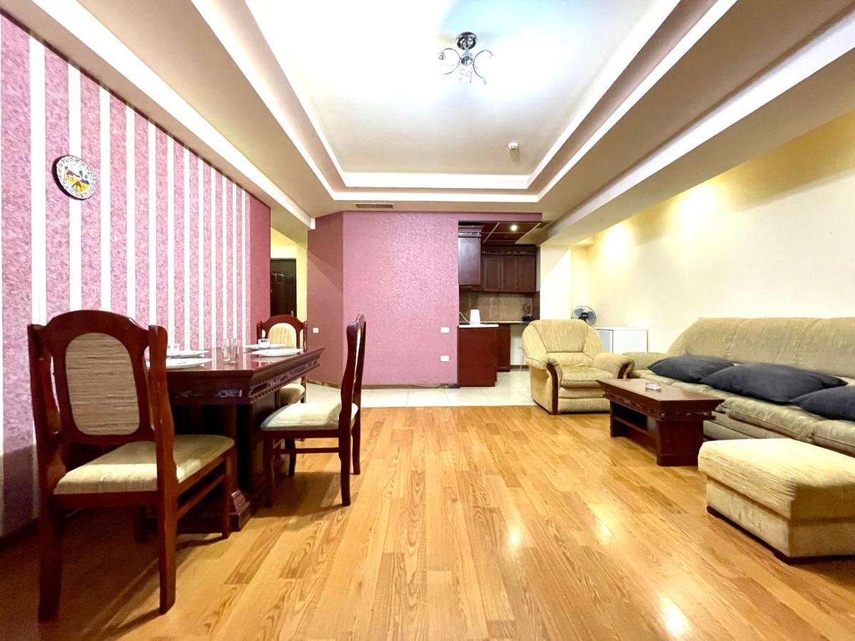 Apartments Emili 耶烈万 外观 照片