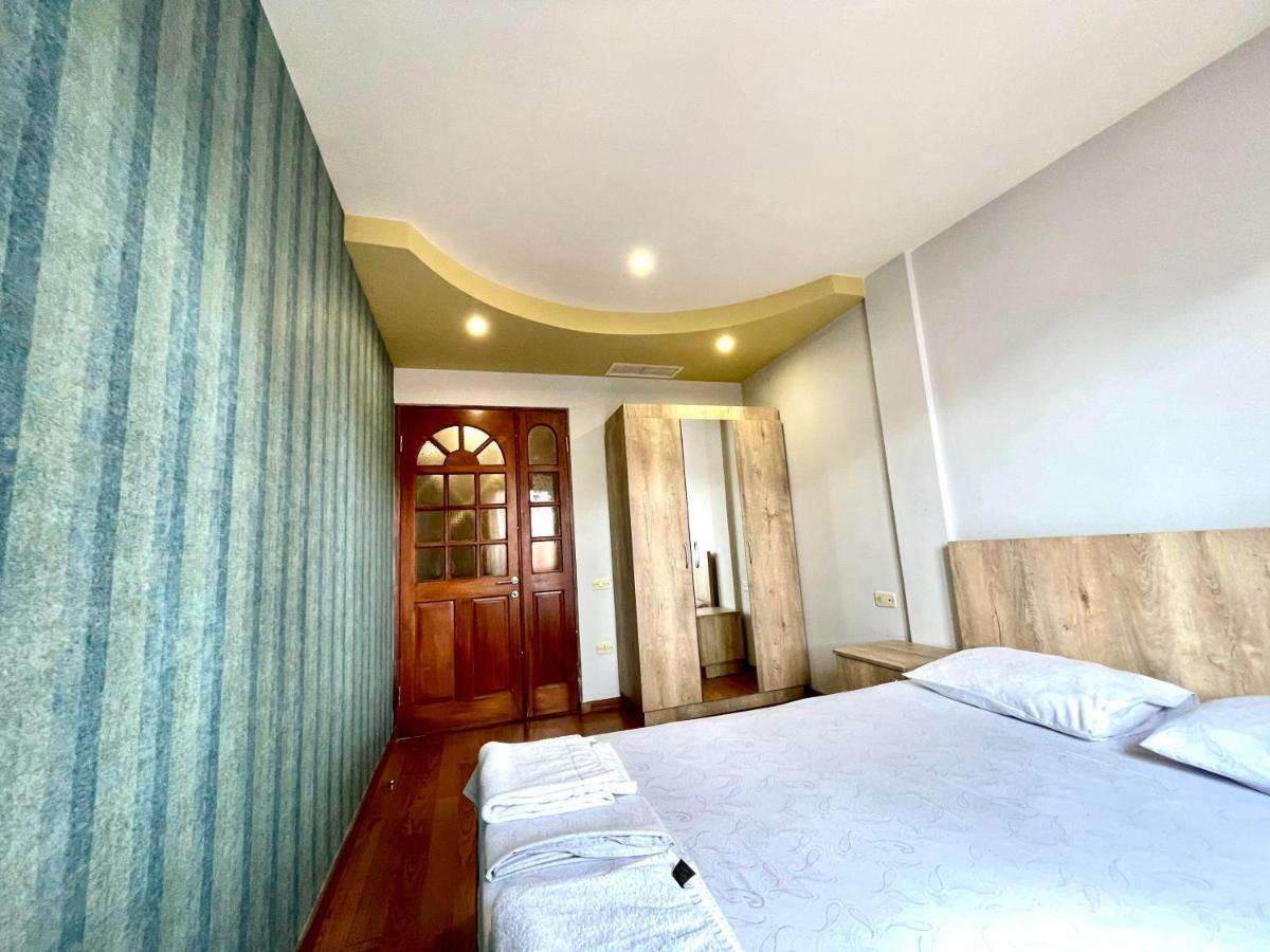 Apartments Emili 耶烈万 外观 照片