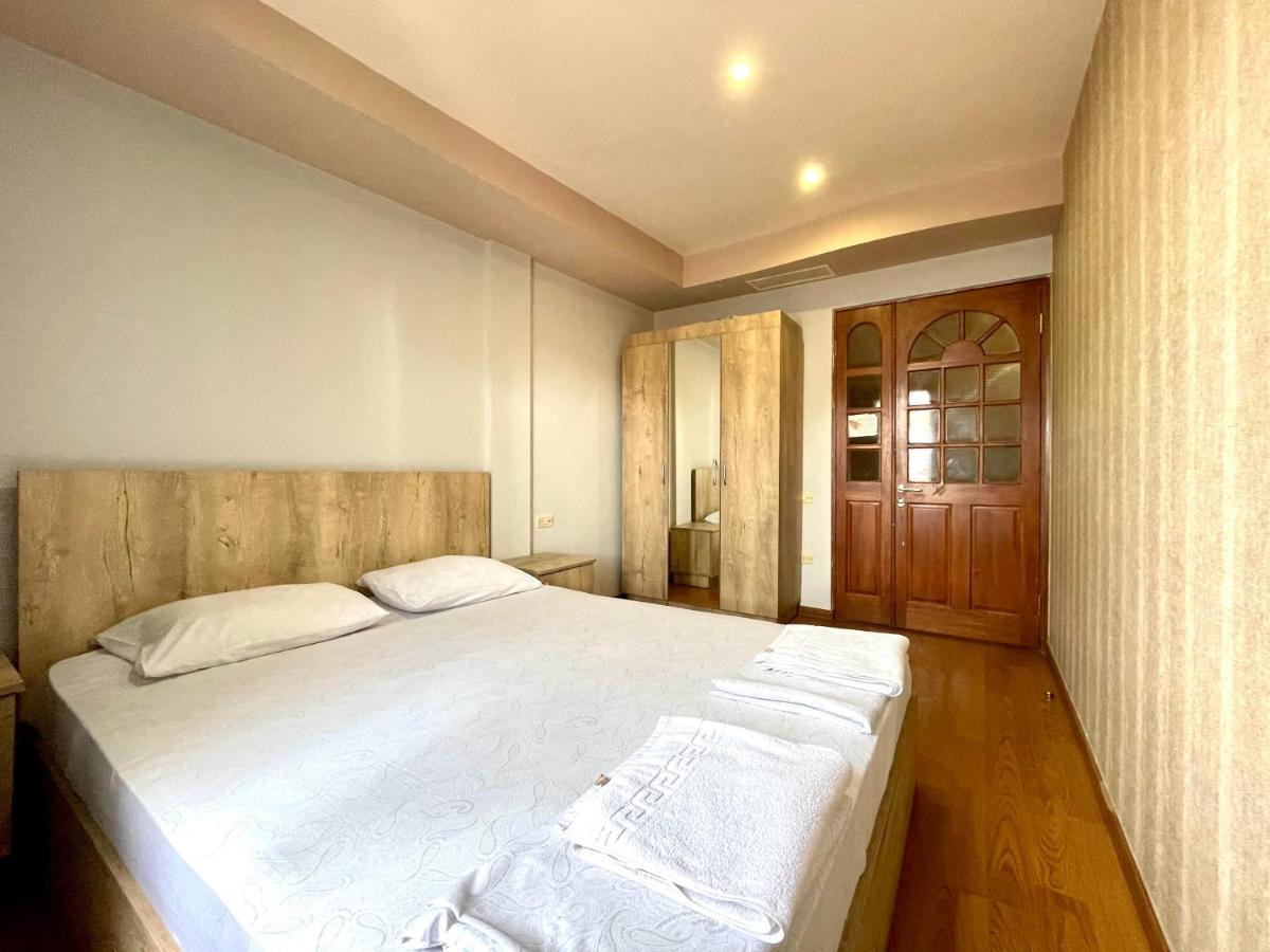Apartments Emili 耶烈万 外观 照片
