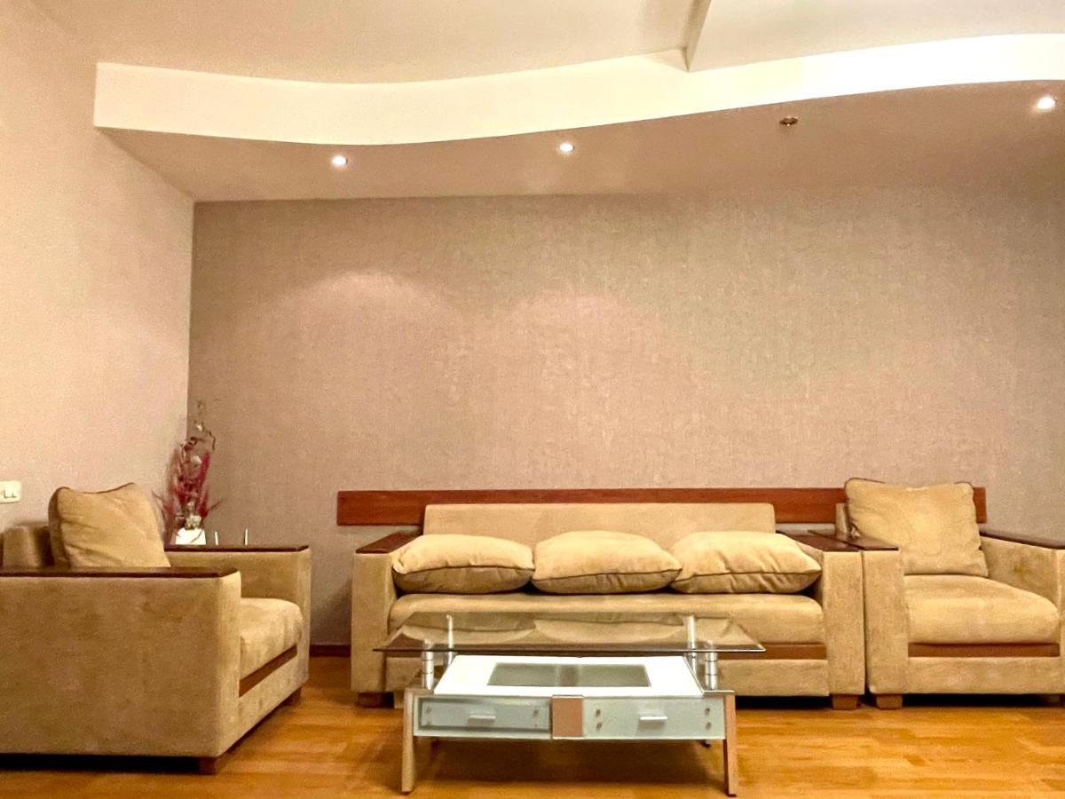 Apartments Emili 耶烈万 外观 照片