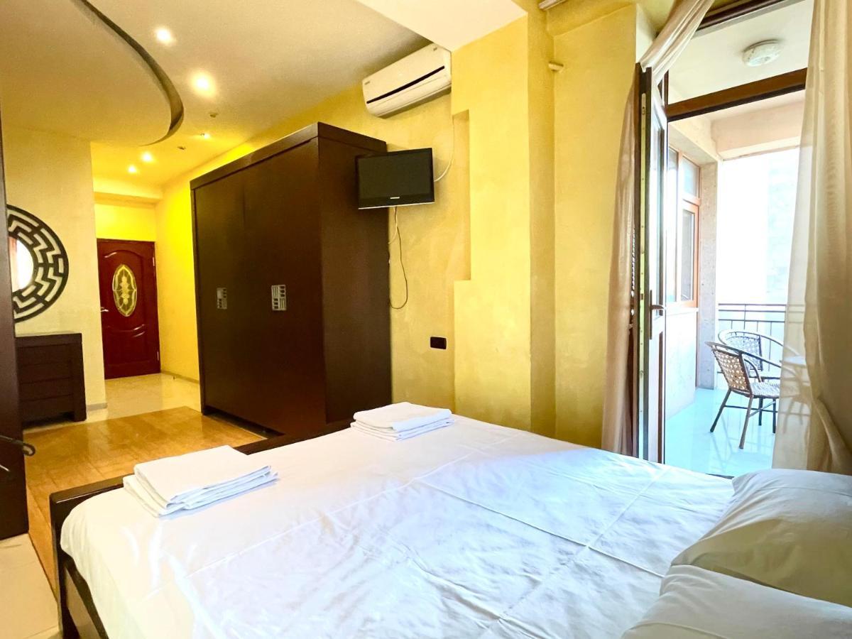 Apartments Emili 耶烈万 外观 照片