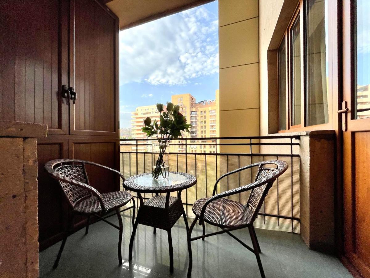 Apartments Emili 耶烈万 外观 照片
