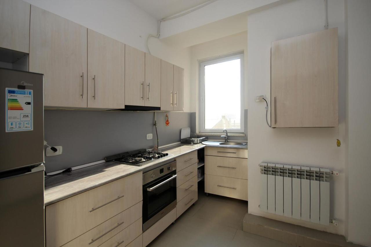 Apartments Emili 耶烈万 外观 照片