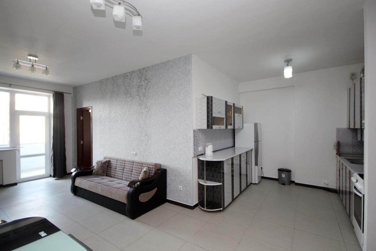 Apartments Emili 耶烈万 外观 照片