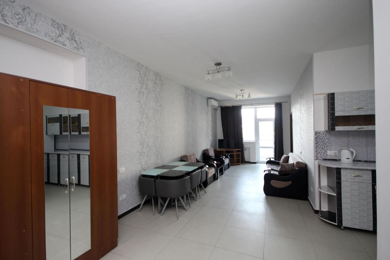 Apartments Emili 耶烈万 外观 照片