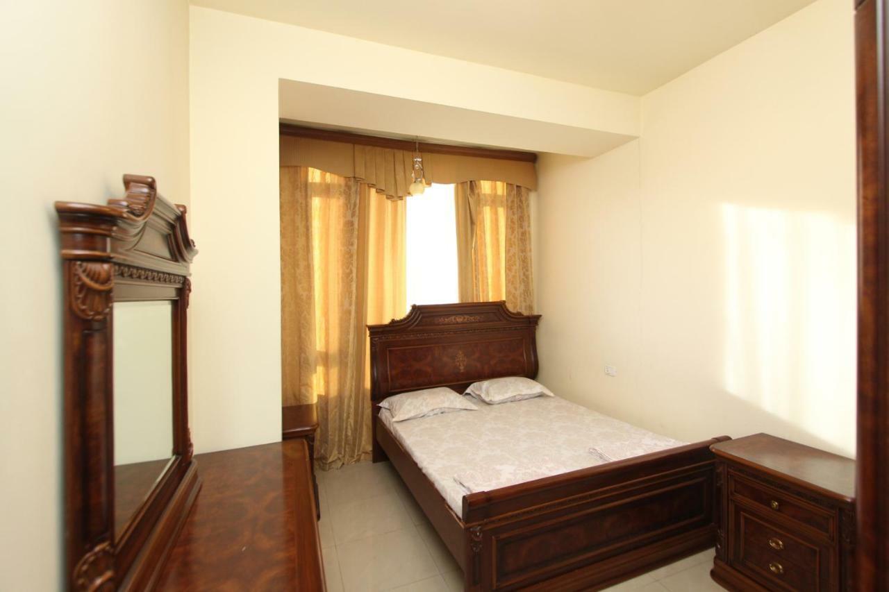 Apartments Emili 耶烈万 外观 照片