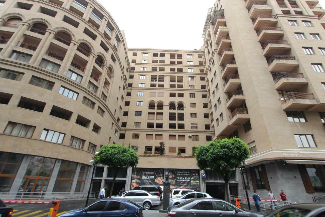 Apartments Emili 耶烈万 外观 照片